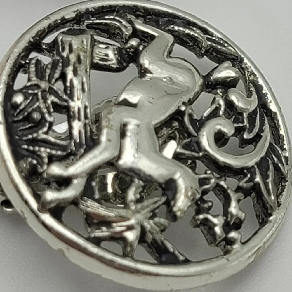 Vtg. Sarah Coventry STAG DEER BUCK Earrings Silver Tone Circle Stud Clio On 30mm